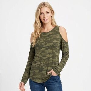 Ladies Long Sleeve T-Shirt Camo Cold shoulder top by Sanctuary Size Medium
